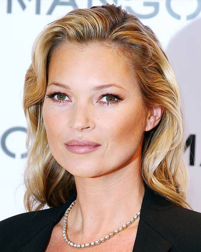 Kate Moss Pink Eyeshadow and Nude Lipstick Makeup Look