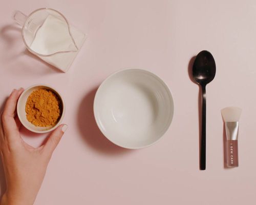 tools to make diy turmeric mask