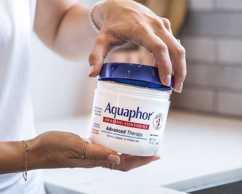 aquaphor jar