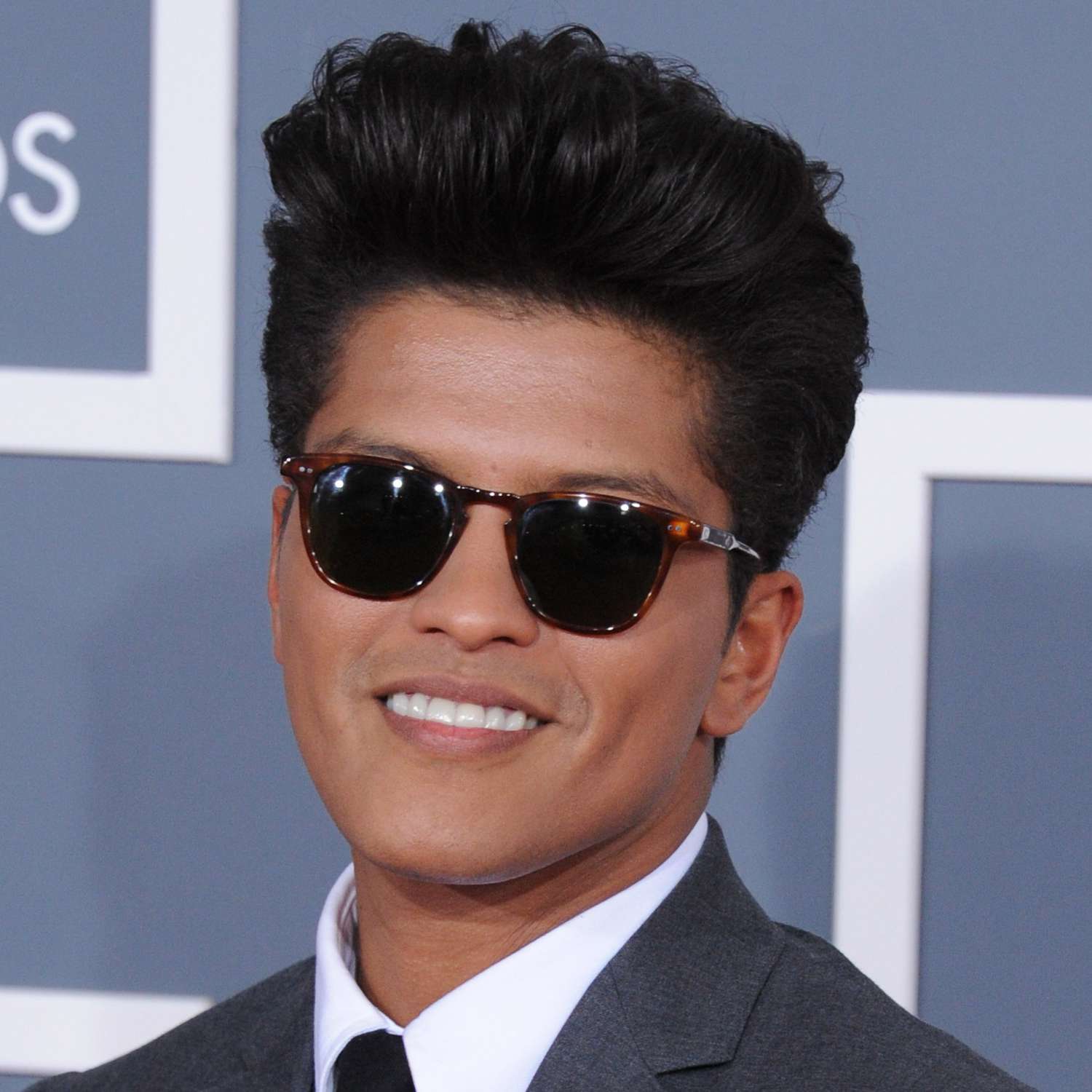 long hairstyles for men - bruno mars