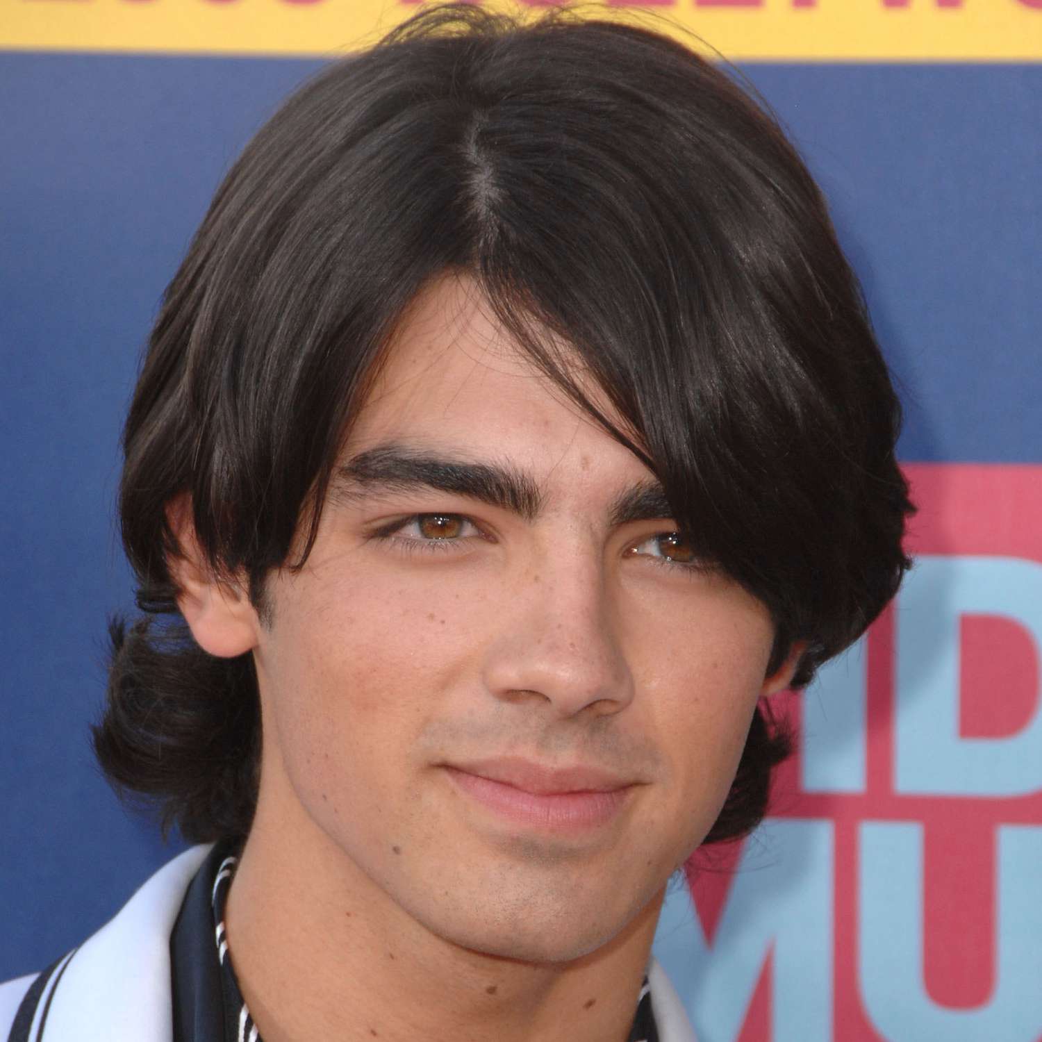 men long hairstyles - joe jonas