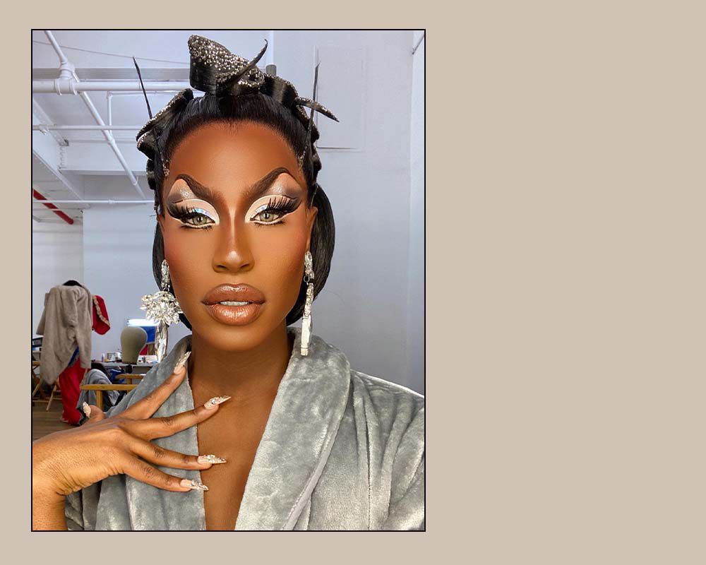 Shea Coulee makeup.