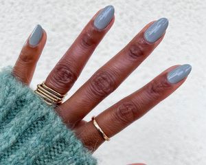 model modeling stone gray nails