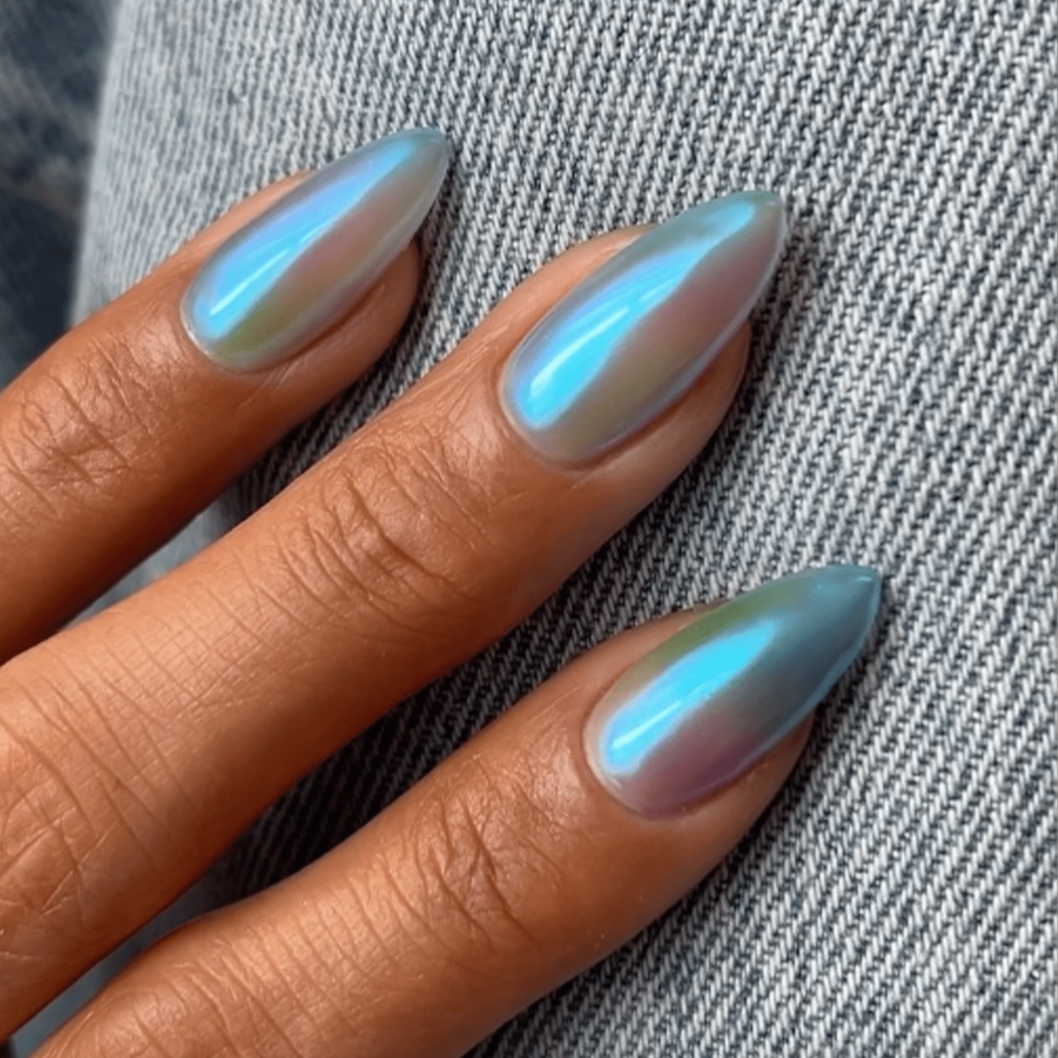 blue chrome nails 